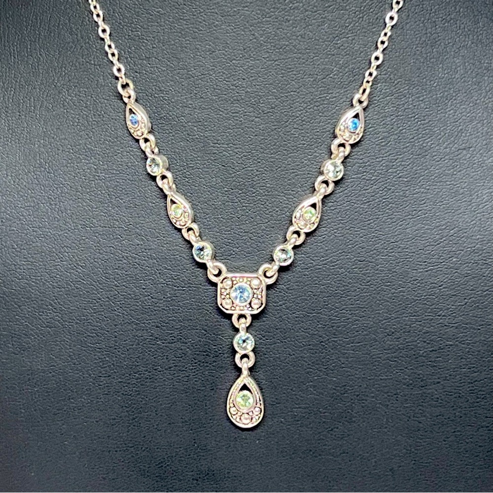 VTG Y Drop Teardrop Crystal Silver Tone Necklace 16"
